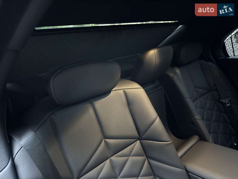 Седан BMW 7 Series 2024 в Киеве