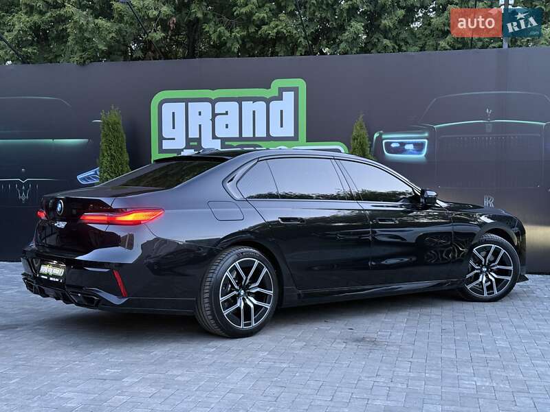Седан BMW 7 Series 2024 в Киеве