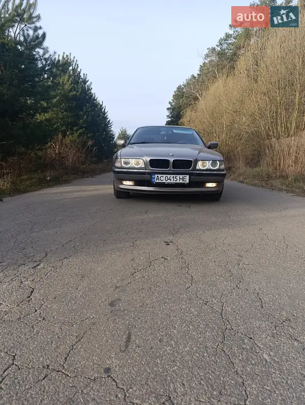 BMW 7 Series 1997