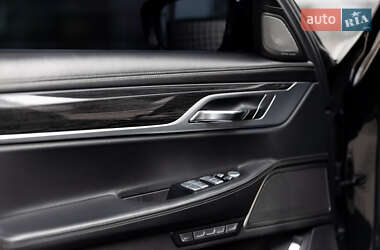 Седан BMW 7 Series 2018 в 