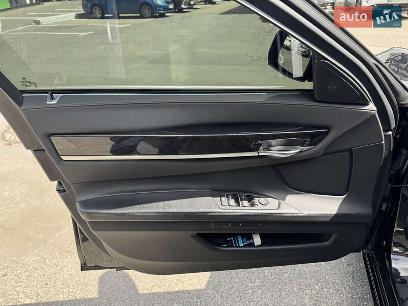 Седан BMW 7 Series 2013 в Киеве
