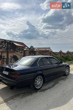 Седан BMW 7 Series 2000 в 