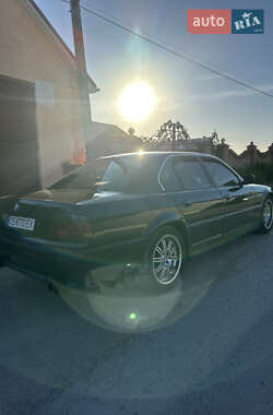 Седан BMW 7 Series 2000 в 