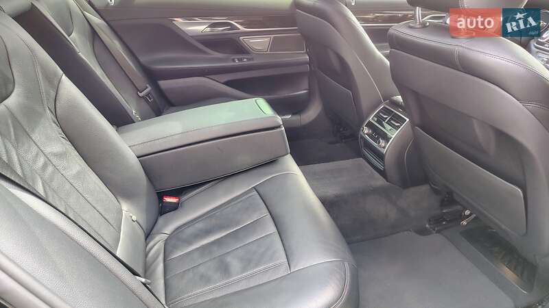 Седан BMW 7 Series 2016 в Києві фото 11 Седан BMW 7 Series 2016 в Києві