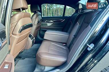 Седан BMW 7 Series 2022 в 