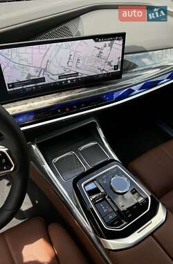 Седан BMW 7 Series 2024 в 