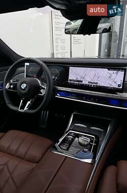 Седан BMW 7 Series 2024 в 