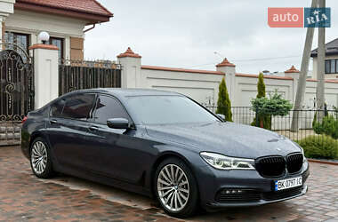 Седан BMW 7 Series 2015 в 