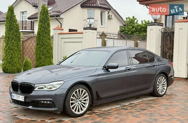 Седан BMW 7 Series 2015 в 