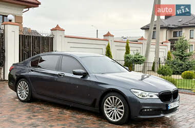Седан BMW 7 Series 2015 в 
