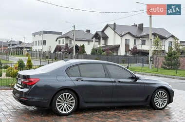 Седан BMW 7 Series 2015 в 
