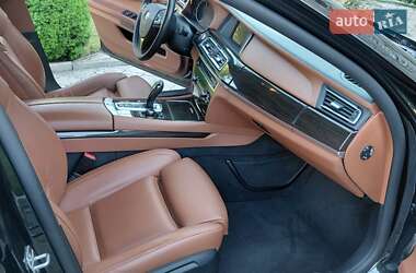 Седан BMW 7 Series 2012 в 