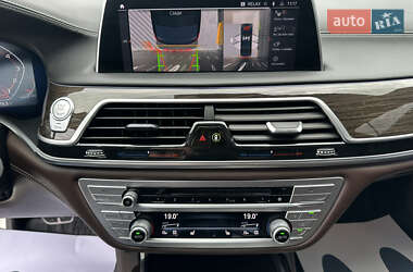 Седан BMW 7 Series 2021 в 