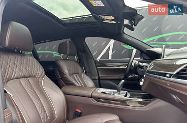 Седан BMW 7 Series 2021 в 