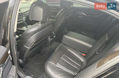 Седан BMW 7 Series 2016 в 