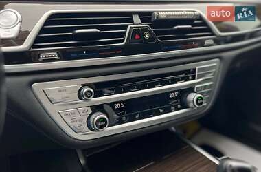 Седан BMW 7 Series 2019 в 