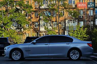Седан BMW 7 Series 2010 в 