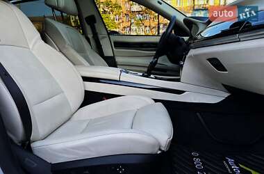 Седан BMW 7 Series 2010 в 