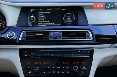 Седан BMW 7 Series 2010 в 