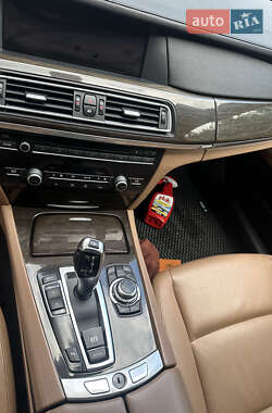 Седан BMW 7 Series 2011 в 
