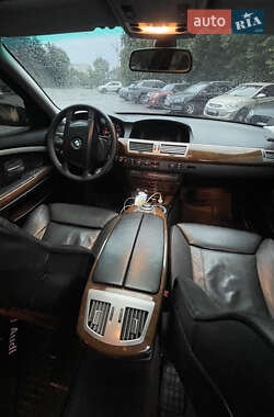 Седан BMW 7 Series 2006 в 