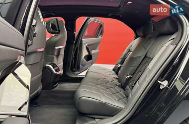 Седан BMW 7 Series 2024 в 