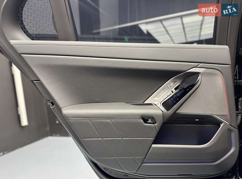 Седан BMW 7 Series 2024 в Києві