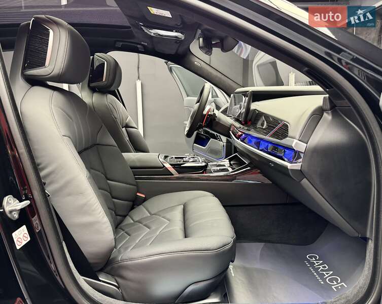 Седан BMW 7 Series 2024 в Києві