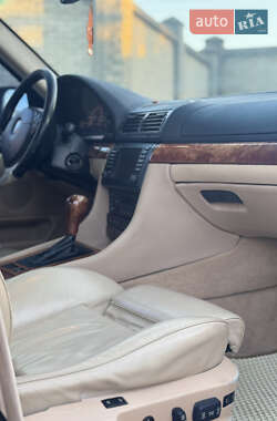 Седан BMW 7 Series 2000 в 