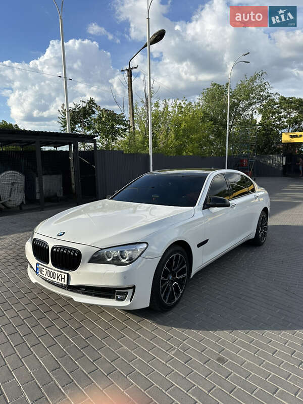 Седан BMW 7 Series 2013 в Днепре