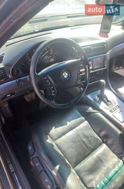 Седан BMW 7 Series 2000 в 