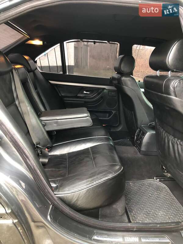 Седан BMW 7 Series 2000 в Умани