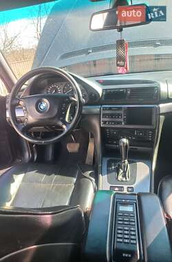 Седан BMW 7 Series 2000 в 