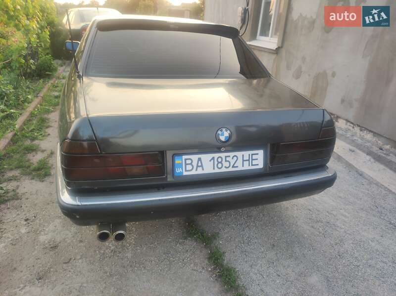 Седан BMW 7 Series 1990 в Кропивницком