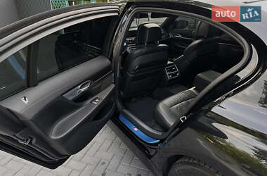 Седан BMW 7 Series 2019 в 