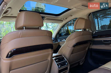 Седан BMW 7 Series 2020 в 