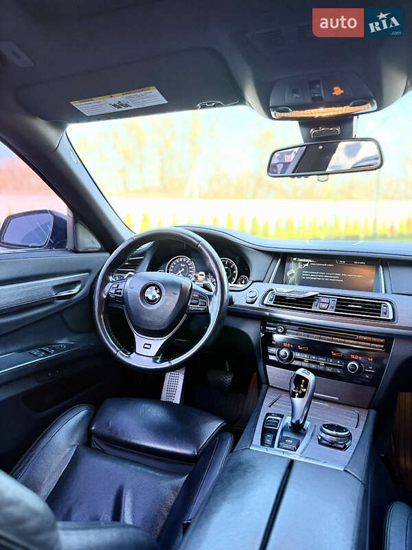 Седан BMW 7 Series 2013 в Луцке