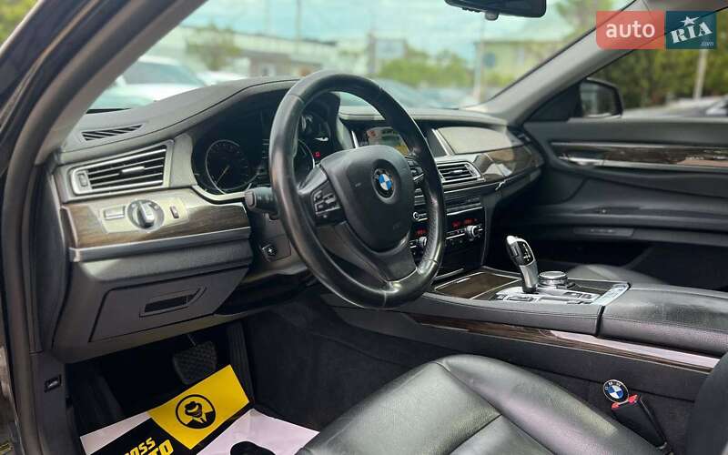 Седан BMW 7 Series 2015 в Ивано-Франковске