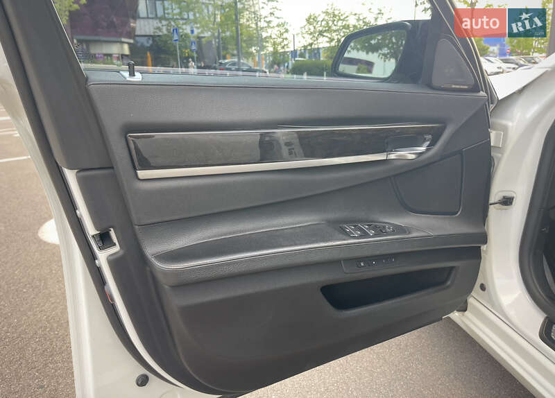 Седан BMW 7 Series 2013 в Києві