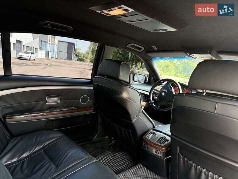 Седан BMW 7 Series 2007 в Самборі
