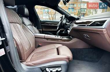 Седан BMW 7 Series 2018 в 