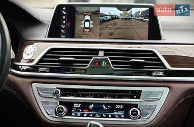 Седан BMW 7 Series 2018 в 