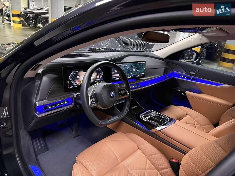 Седан BMW 7 Series 2023 в Киеве