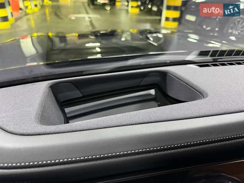 Седан BMW 7 Series 2023 в Киеве