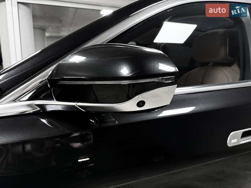 Седан BMW 7 Series 2023 в Киеве