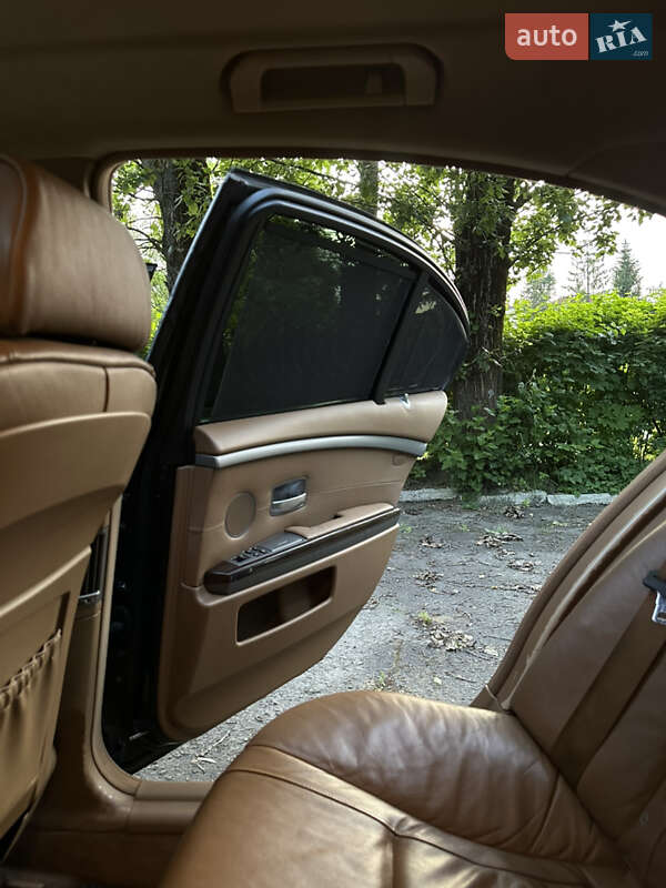 Седан BMW 7 Series 2007 в Львові