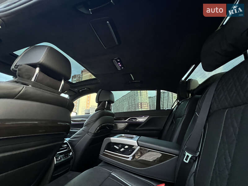 Седан BMW 7 Series 2016 в Києві