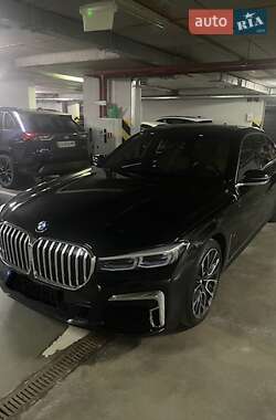 Седан BMW 7 Series 2019 в Киеве