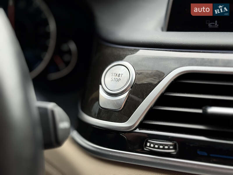 Седан BMW 7 Series 2016 в Киеве