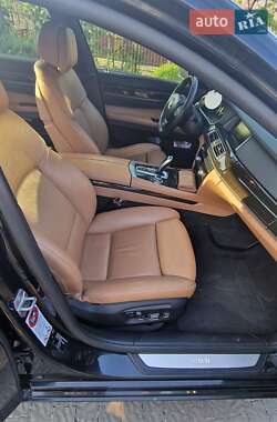 Седан BMW 7 Series 2013 в 